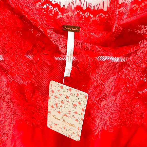 Free People silk and lace crop top - Picture 3 of 4